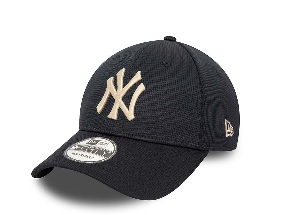 New Era New York Yankees Navy 9Forty Strapback Cap