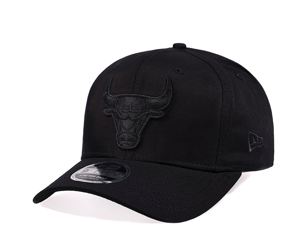 New Era Chicago Bulls Team Black on Black 9Fifty Stretch Snapback Cap